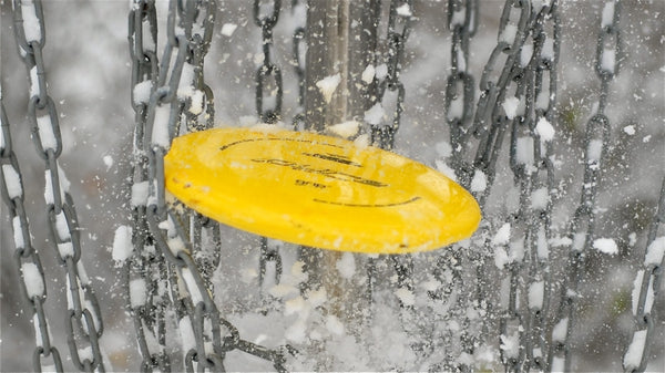 How to Play Disc Golf in the Winter Months